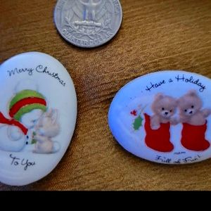 2 Cute Christmas pins